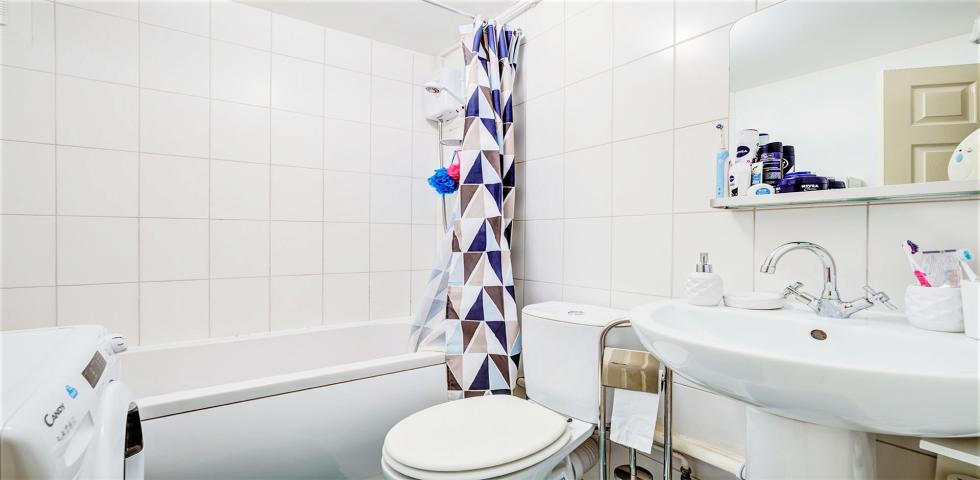 			Studio Apartment, 1 bath, 1 reception Apartment			 Claybury, BUSHEY